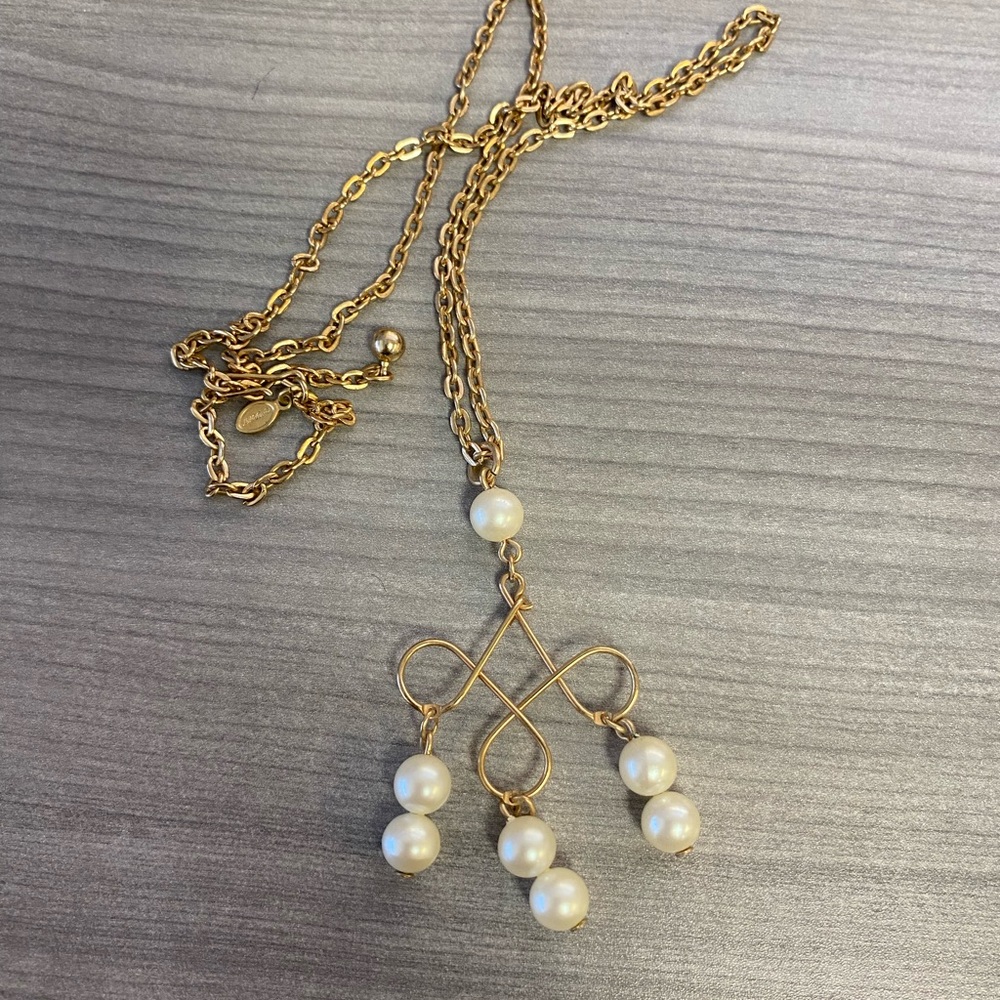 Vintage Avon 70’s moonspun Gold and faux Pearl Necklace tassel boho